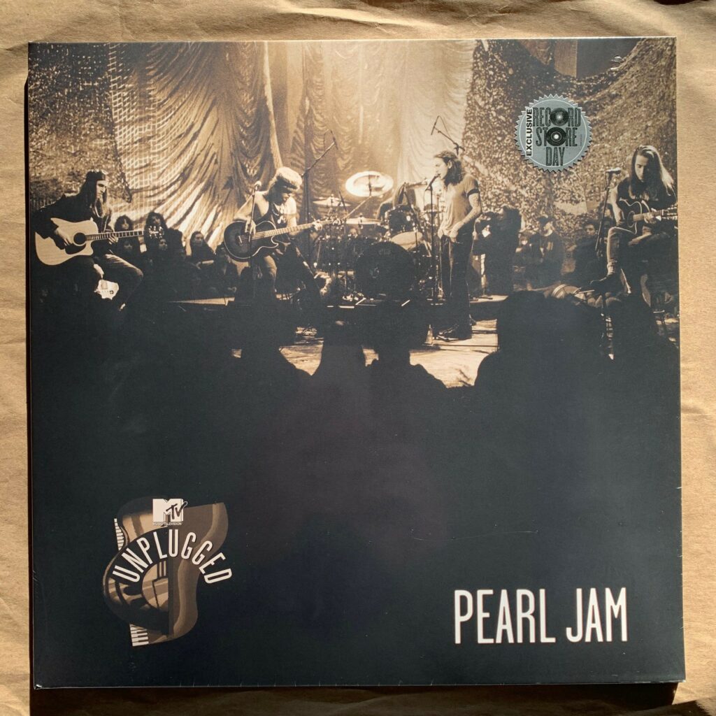 Front cover of Pearl Jam's Unplugged on vinyl.